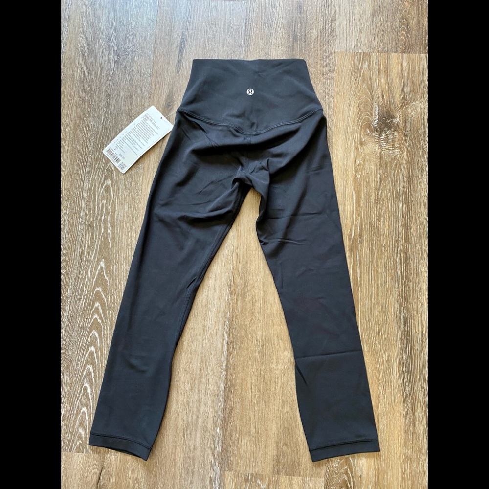 NWOT Lululemon Align HR Crop 21"* Cool Sz 2